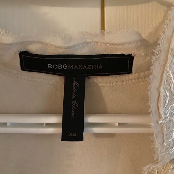 BCBG cream blouse with lace, size xs - Picture 3 of 5